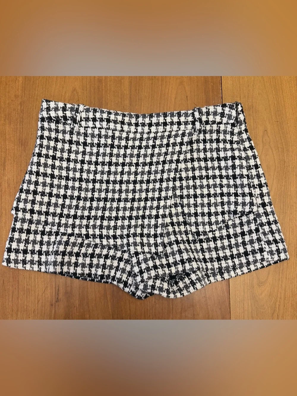 Zara Houndstooth Tweed Mini Skort B/W/G | Quiet Luxury Preppy Clueless Chic | M